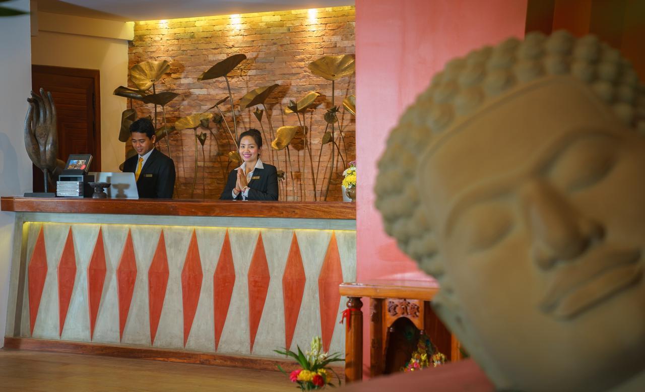 Golden Temple Residence Siem Reap Eksteriør billede Reception at the hotel